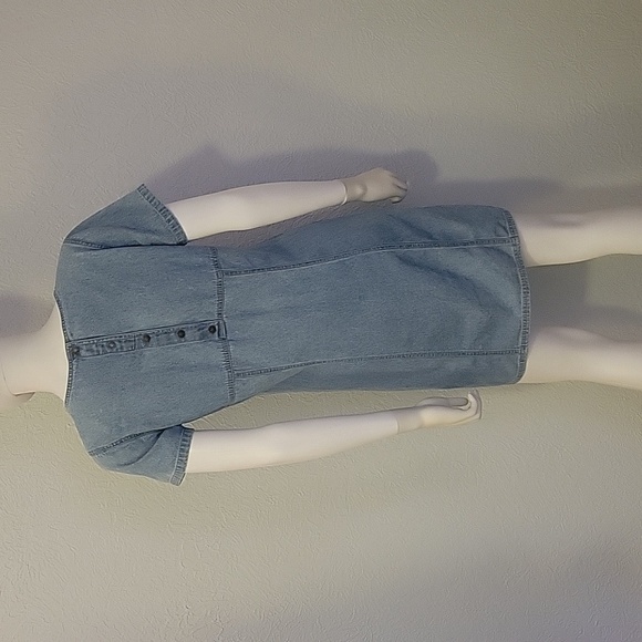 VTG LEVI'S 1990s Light Wash Cowboy Core Chambray Denim Short Sleeve Mini Dress - Picture 2 of 10